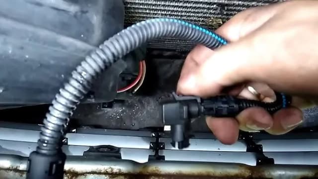 Czujnik temperatury zewnętrznej a praca silnika – jak wpływa na wydajność? Czujnik temperatury zewnętrznej a praca silnika – jak wpływa na wydajność?